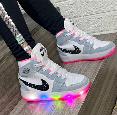 tenis para niña Nike con luces