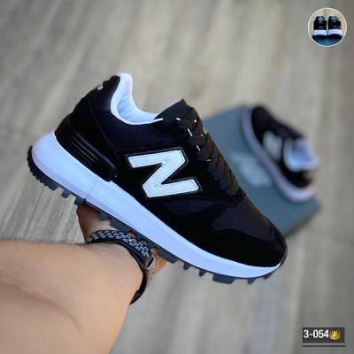 Zapatillas New Balance Negras y Blanco