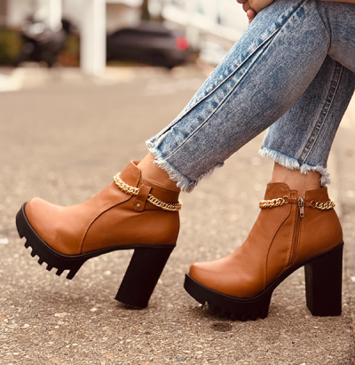 Botines Para Mujer Cafés con Cadena