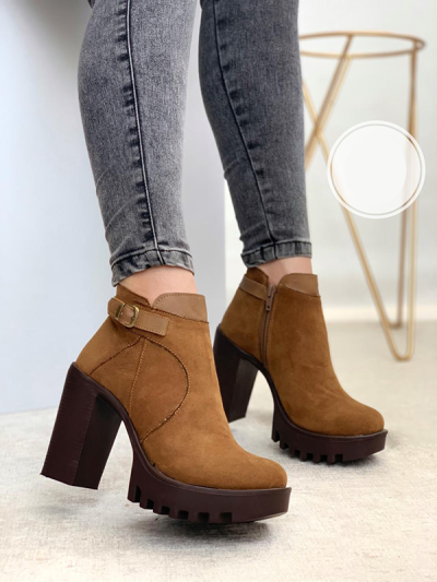 Botines Para Mujer Cafés en Gamuza